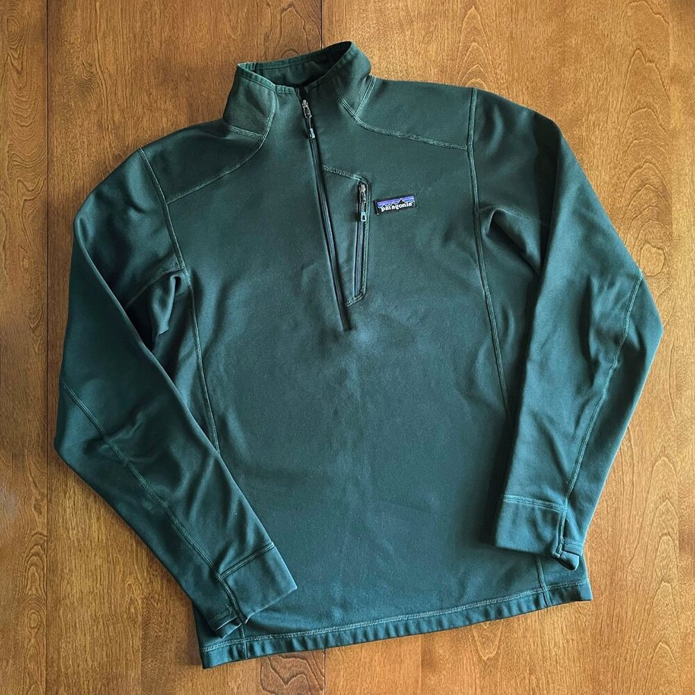 Patagonia forest green quarter-zip pullover S